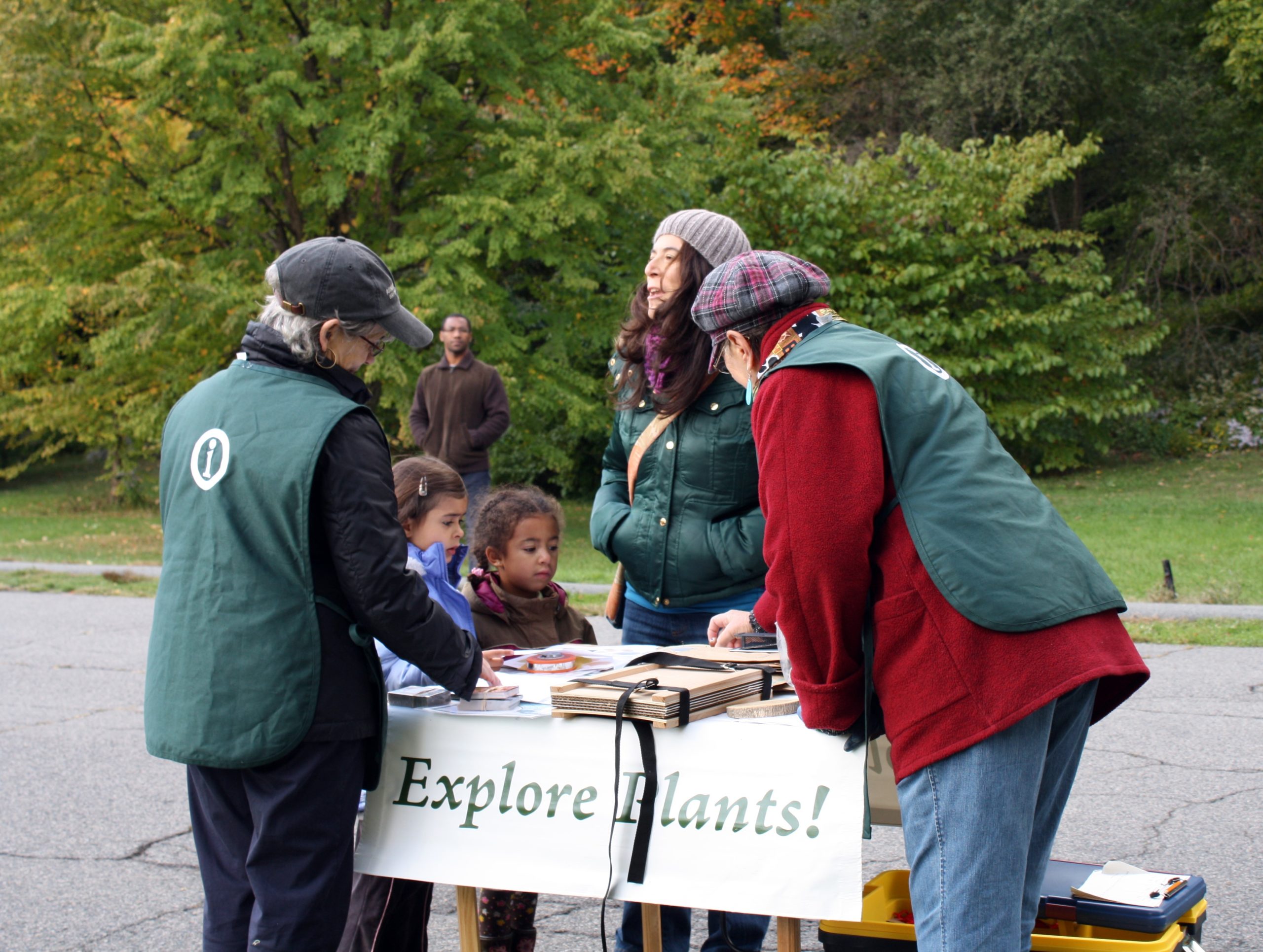 Arboretum Interpreters interact with visitors