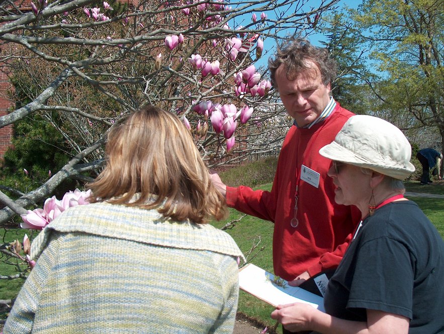 Volunteer training for Field Study Guides. Photographs by Jon Hetman, Nancy Sableski, Kevin Schofield, and Julie Warsowe.