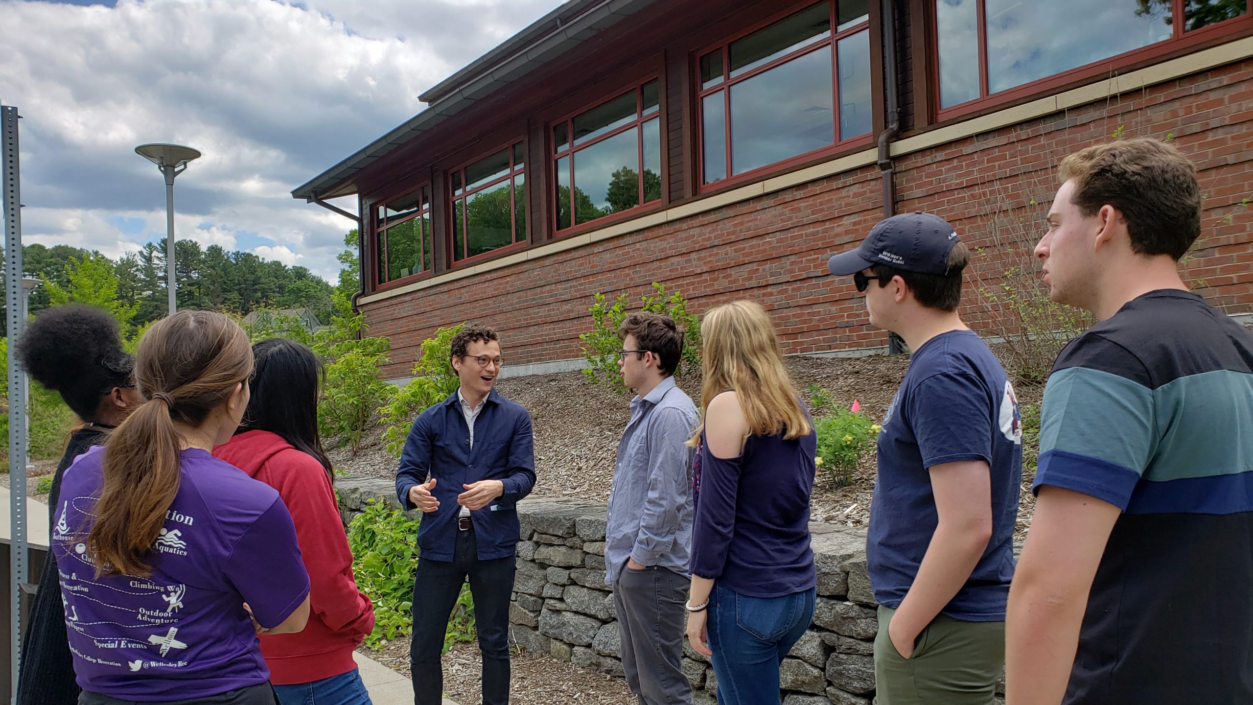 2019 DaRin Butz Interns tour the living collections