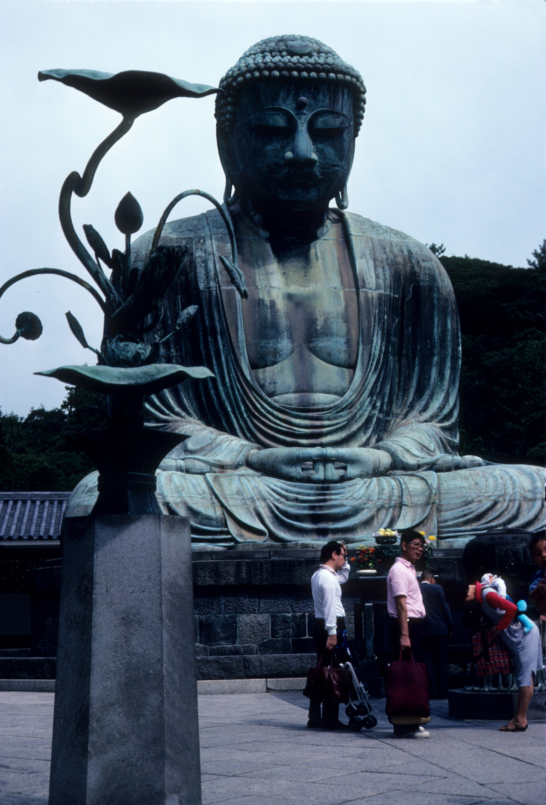 The Japanese National Treasure the Great Buddha of Kamakura, photographed by Stephen Spongberg, September 25, 1977.