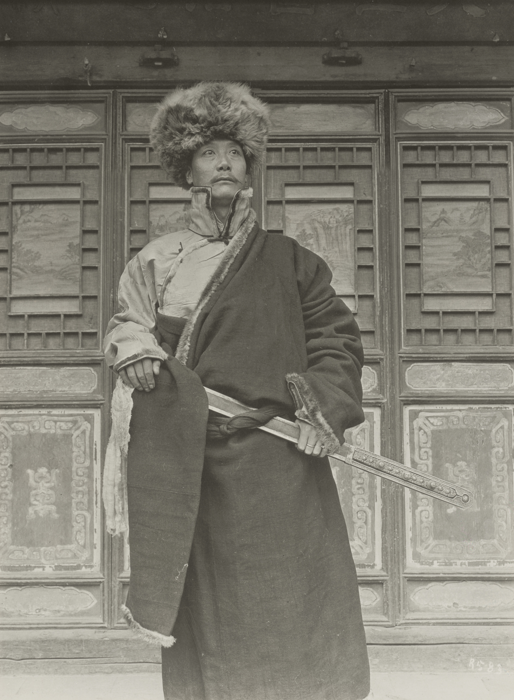 The Prince of Jonê (Cho-ni), Gansu Province, ang Jiqing (Yang T'u-ssu). Photograph by Joseph Rock, April 24, 1925.