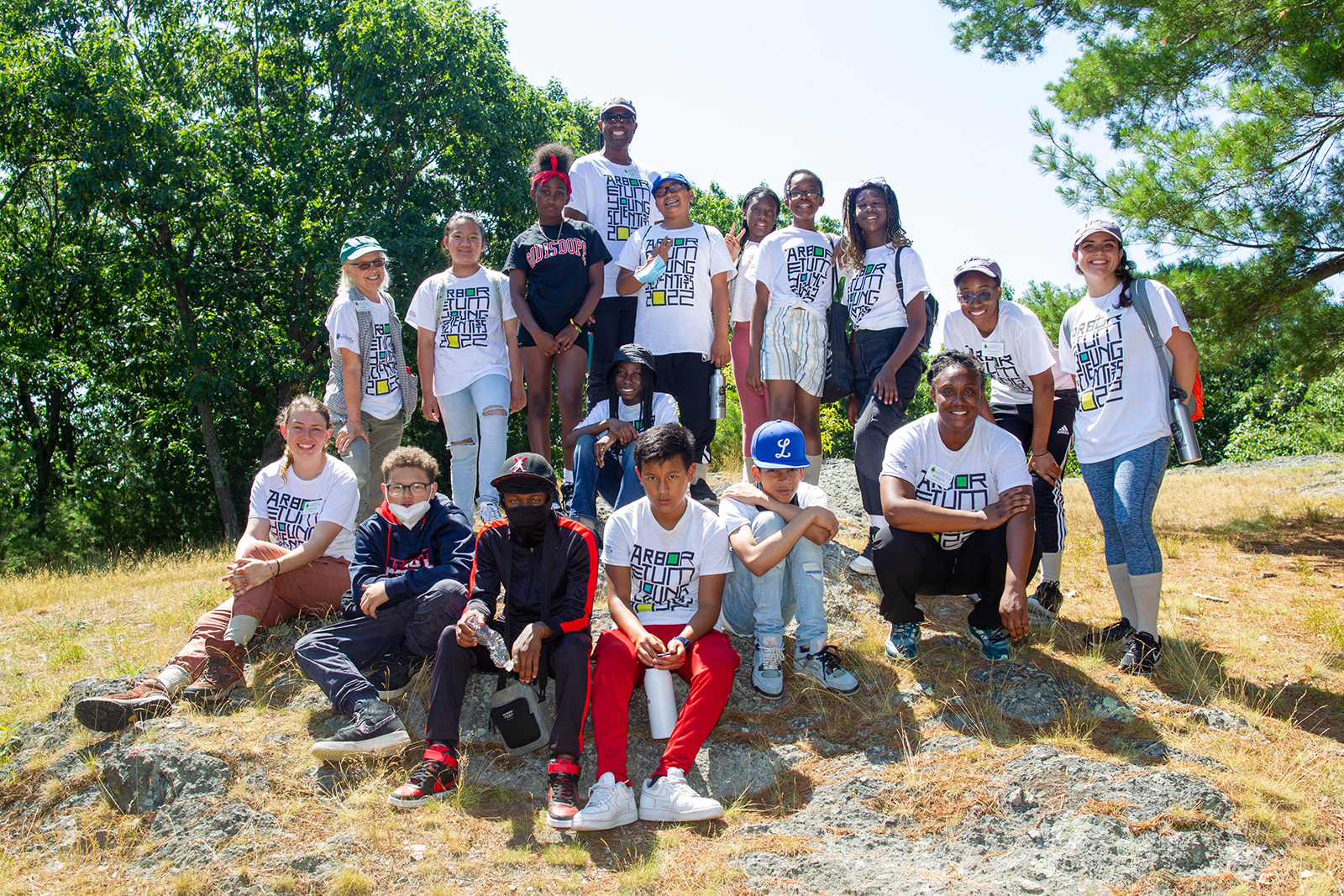 Arboretum Young Scientists photographed as a group on Peters Hill